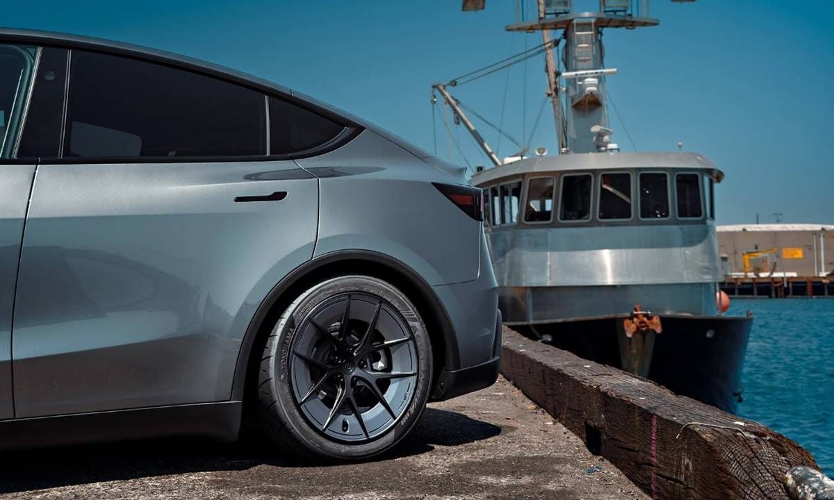 Estas llantas para Tesla prometen no romperse nunca y tienen garantía de por vida