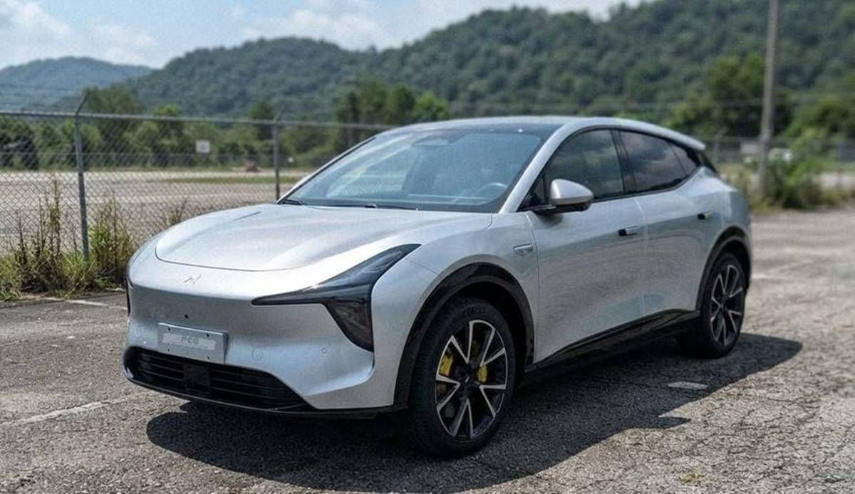 XPENG va a por todas con su nuevo MONA L05: batería LFP, 660 km de autonomía y un precio de derribo
