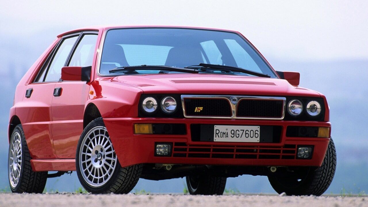 Ya es oficial: vuelve el mítico Lancia Delta HF Integrale, y será 100% eléctrico