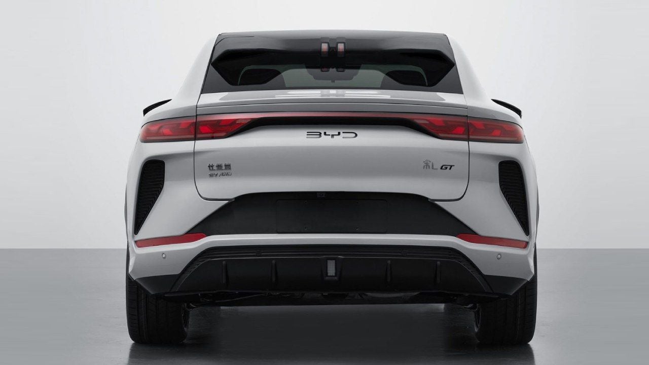 BYD marca directamente al nuevo Mercedes CLA Shooting Brake con el nuevo Song L EV GT