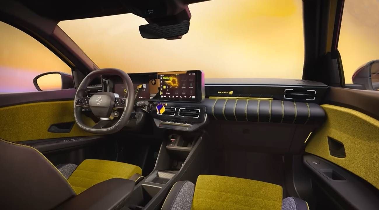 Renault R5 contra Nissan Micra. Primera prueba de los dos eléctricos urbanos