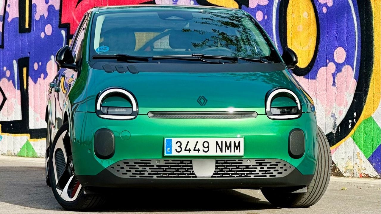 China ya presenta casi 3 coches nuevos al día y Renault avisa del peligro de correr demasiado
