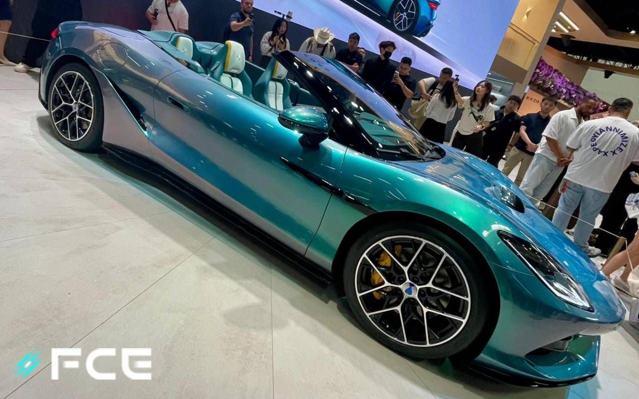 Nuevo Denza Z: el super GT de BYD para Europa que acelera de 0 a 100 km/h en menos de 2 segundos