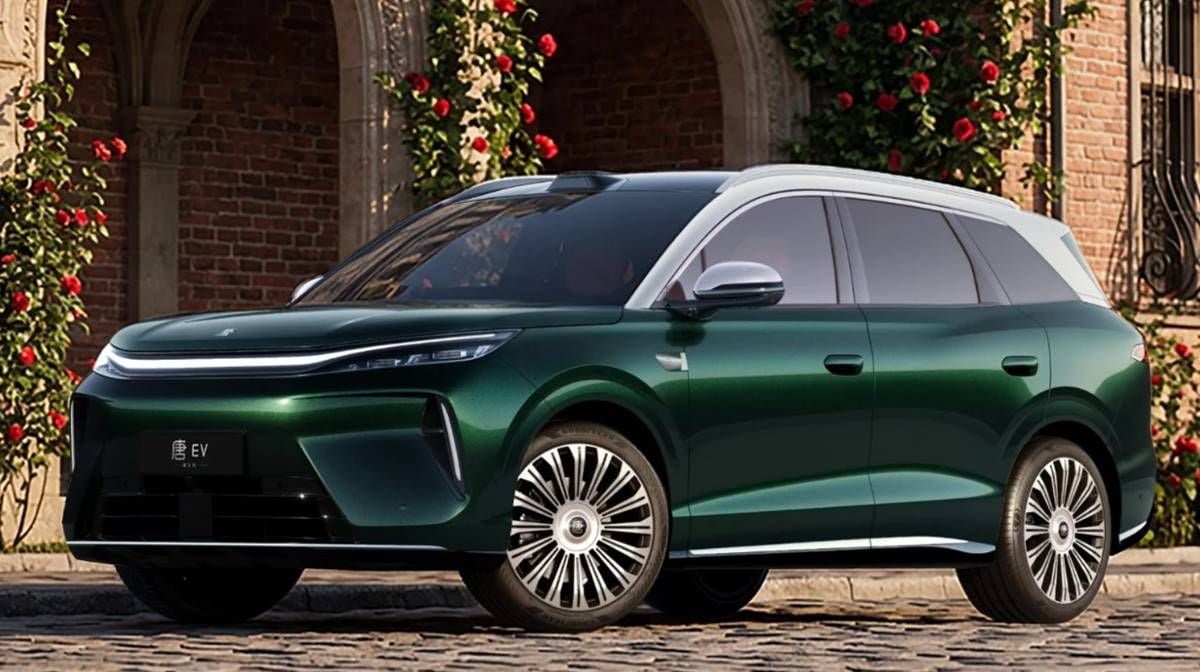 BYD Tang: hasta 850 km de autonomía, carga rápida en 5 minutos y mucha tecnología para el SUV eléctrico