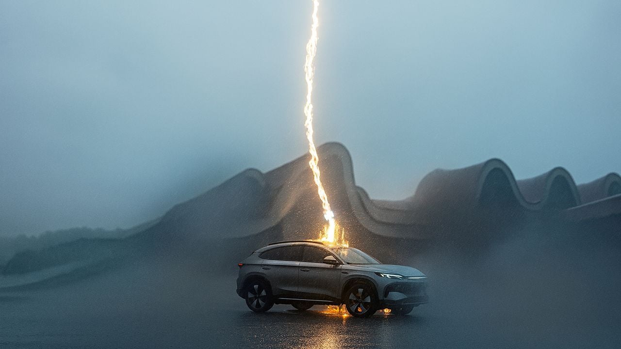 ¿Qué pasa si le cae un rayo a un coche eléctrico? Este BYD ha sobrevivido a tres seguidos