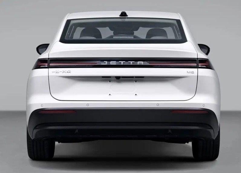 Volkswagen demuestra que puede fabricar coches eléctricos baratos: presenta una berlina por 13.180 euros