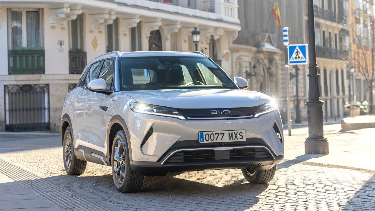 Es uno de los SUV eléctricos más baratos en España, ahora está disponible por 15.990 euros