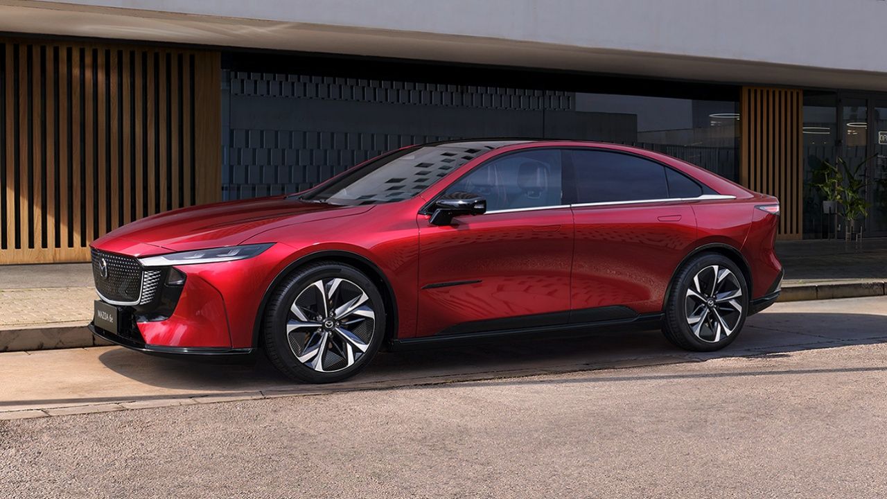 El renovado Mazda6e ya tiene precio en España: 560 km de autonomía y carga en 24 minutos por 44.725 euros