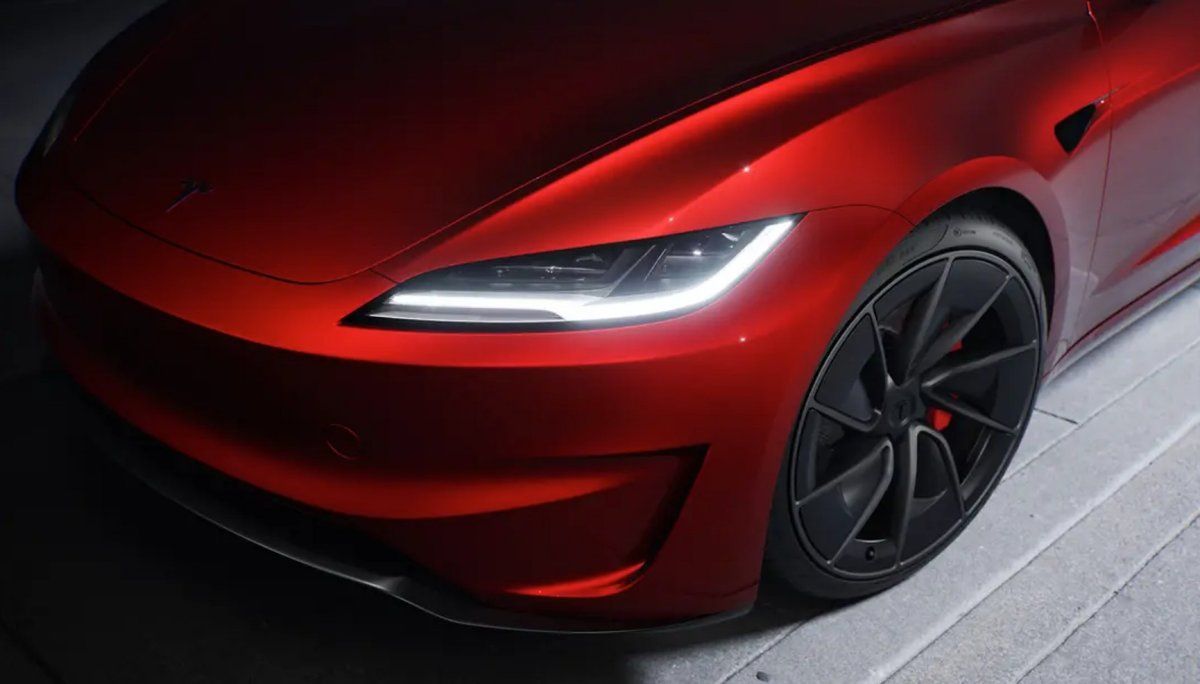 ¿1.020 CV y batería de 100 kWh para un Tesla Model 3 Plaid? El fabricante deja caer la idea