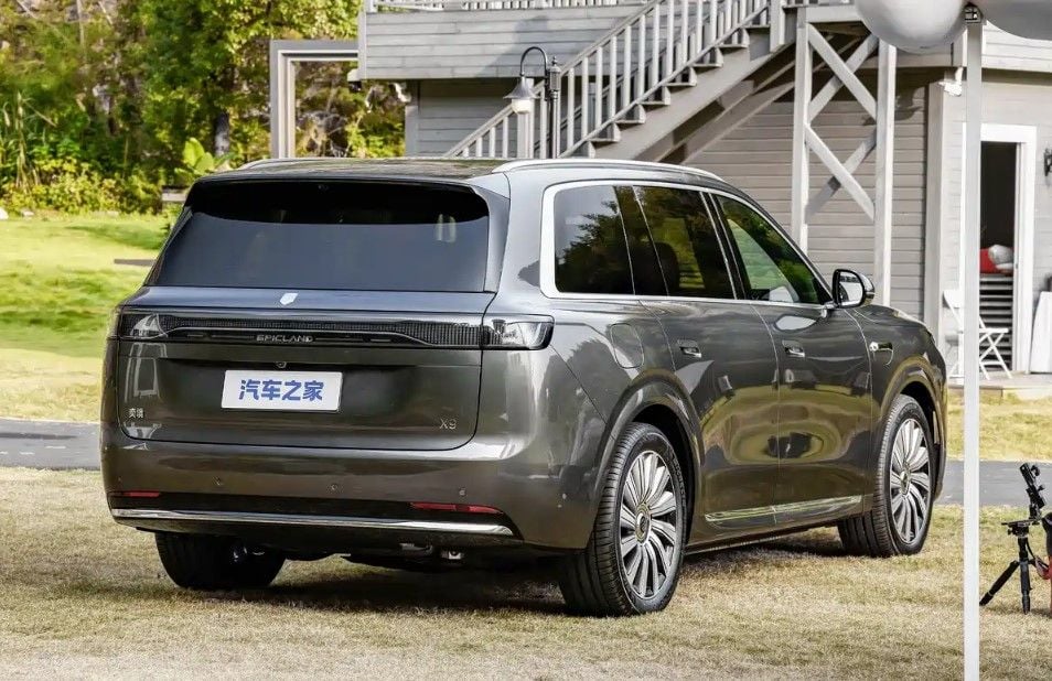 Dongfeng lanza un SUV con extensor de autonomía con 74 kWh y 465 km eléctricos por unos 37.500 euros: ¿sigue siendo un híbrido?