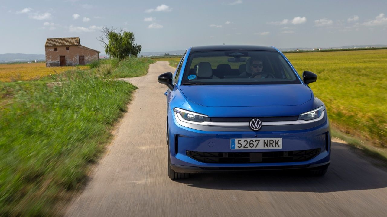 Probamos el Volkswagen ID. Polo, un coche eléctrico muy redondo que quiere destronar al Renault 5