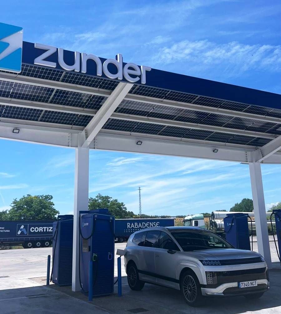 El mercado responde, el Gobierno no: la industria exige activar ya el Plan Auto+ para aumentar las ventas de coches eléctricos en España