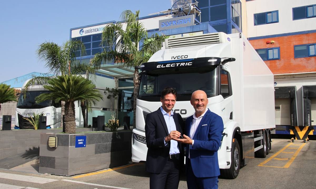 IVECO entrega en España su primer camión eléctrico pesado y sorprende con 400 kilómetros de autonomía reales