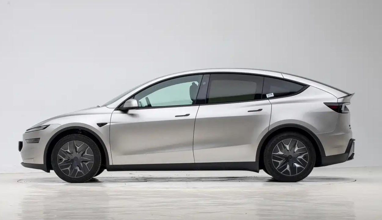 El Tesla Model Y L se lanza oficialmente