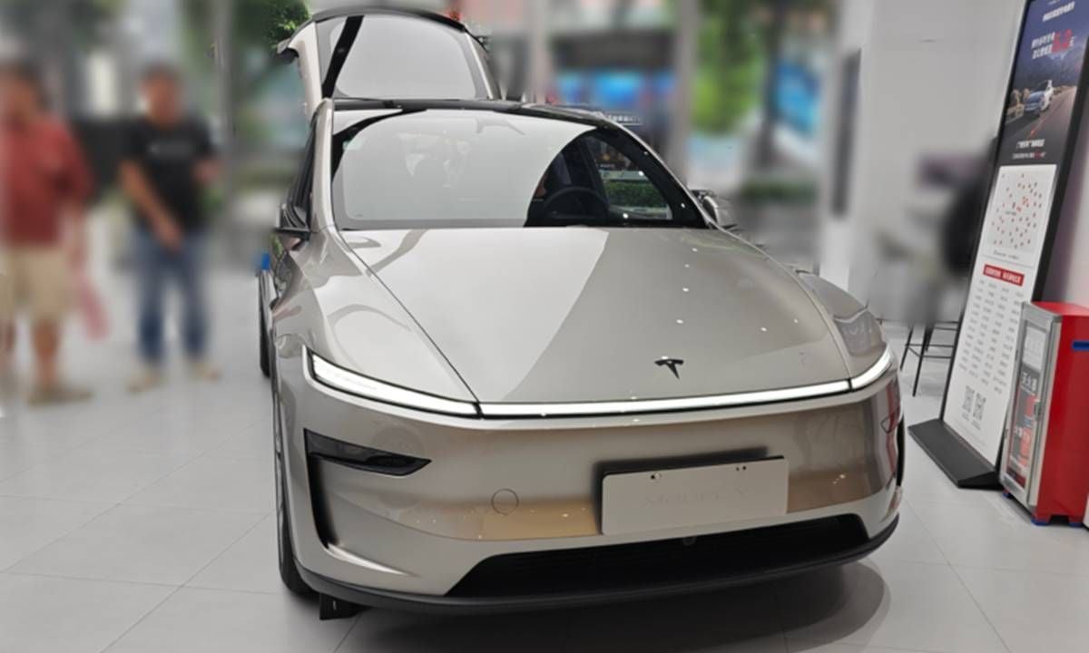 El Tesla Model Y L debuta en China y las primeras críticas no son muy buenas
