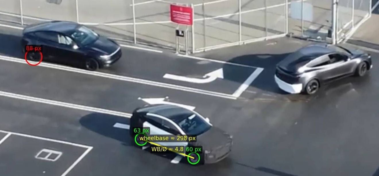 ¿El Tesla más barato? Avistado un Model Y low‑cost camuflado