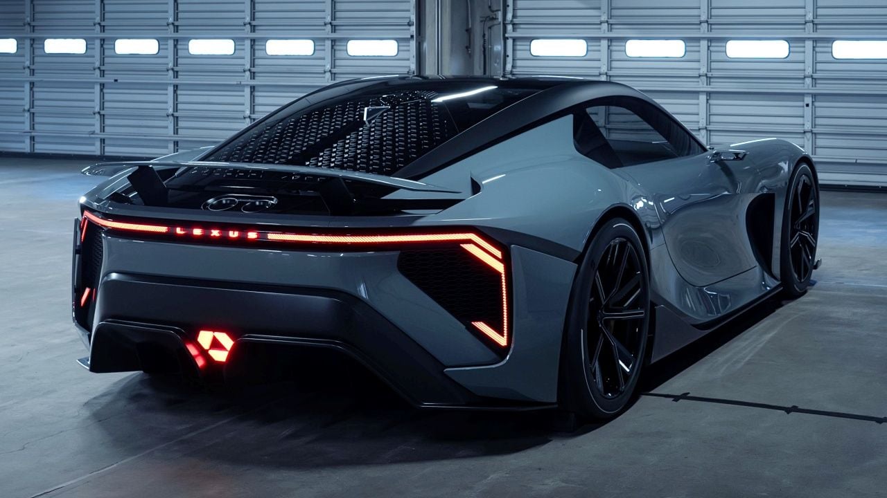 Lexus quiere convencer a los conductores de que los deportivos eléctricos merecen la pena con el nuevo LFA