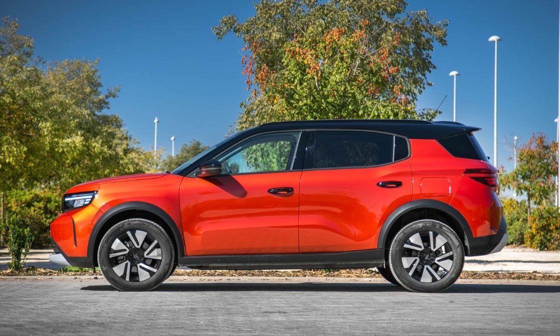 Este SUV eléctrico tiene 305 km de autonomía y cuesta 24.175 euros: guía definitiva del Opel Frontera Electric