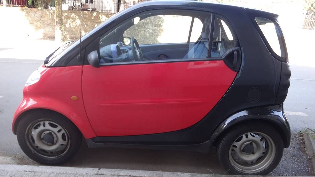 smart resucita su mítico Fortwo: en smart #2 llega con 290 km de autonomía y un tamaño ideal para aparcar en cualquier sitio