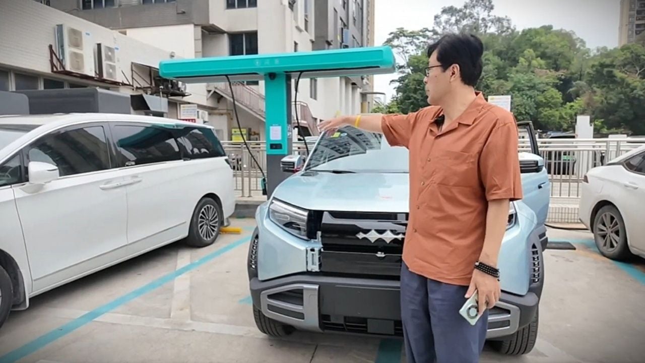 La carga ultrarrápida de BYD calienta la batería a niveles preocupantes: 76 ºC