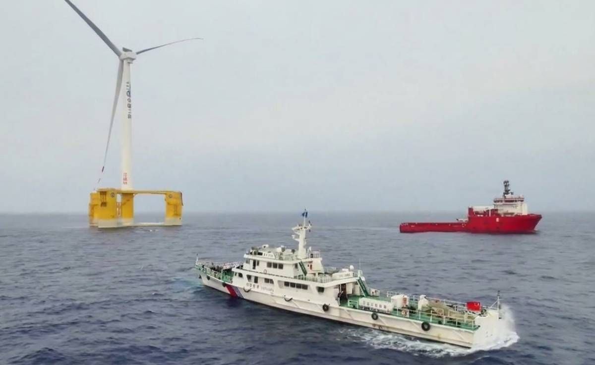 China instala la mayor turbina eólica flotante del mundo capaz de abastecer 24.000 hogares