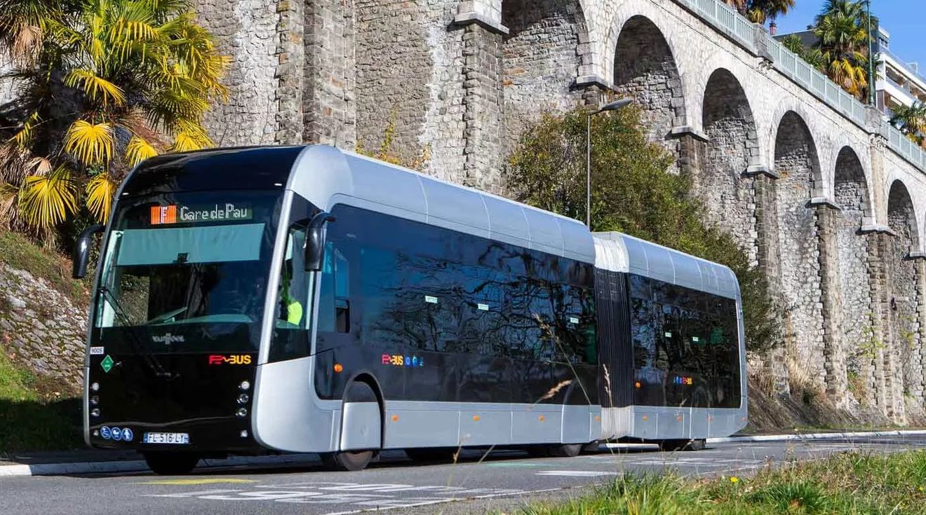 Los autobuses de hidrógeno se convierten en un fiasco en Francia: millones de euros perdidos y vehículos abandonados
