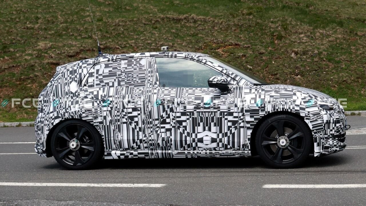 Volkswagen ya prueba el eléctrico del que depende su futuro, el ID.2 de 25.000 euros se deja ver en su forma definitiva