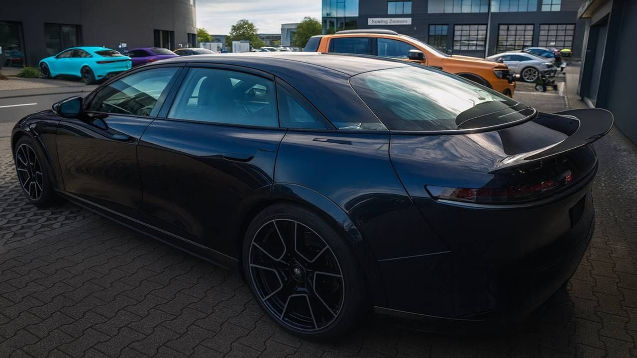 The Stig se sube al Lucid Air Sapphire en Nürburgring y no hay vuelta atrás: es otro nivel
