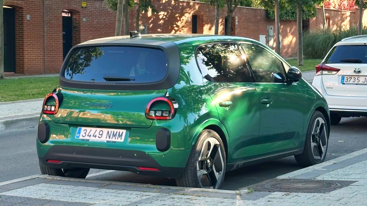 ¿450 km la autonomía mínima para un coche eléctrico pequeño?