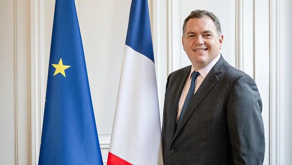 Europa sigue frenando el FSD de Tesla y crecen las dudas sobre los motivos