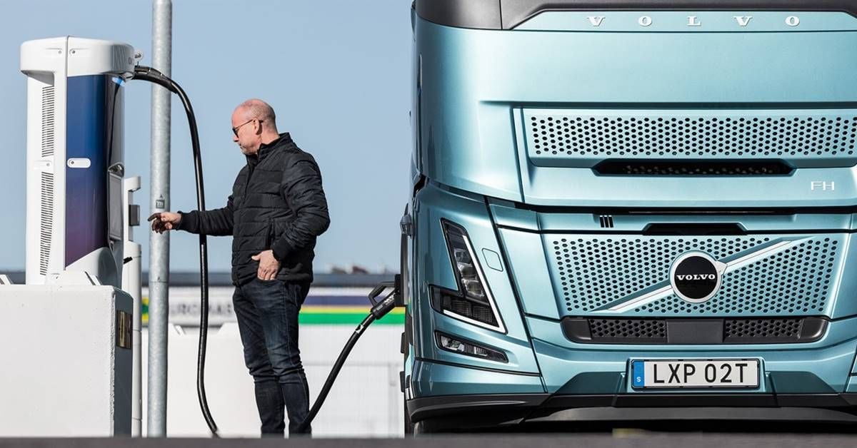 Volvo empieza a fabricar su camión eléctrico de 80 toneladas: hasta 420 km de autonomía carga a 680 kW