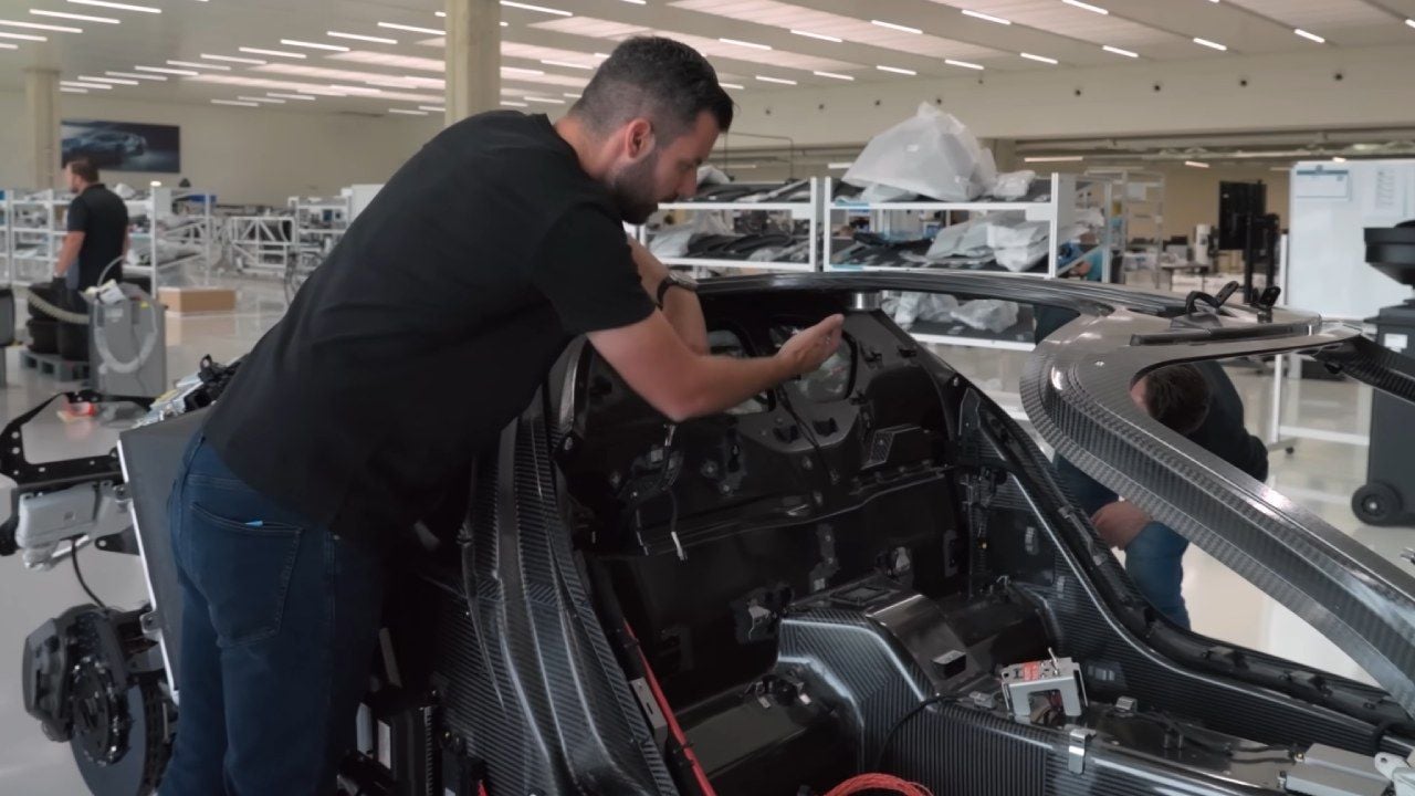 El Bugatti Tourbillon no tiene altavoces en su interior. La forma de reproducir el sonido es algo inédito