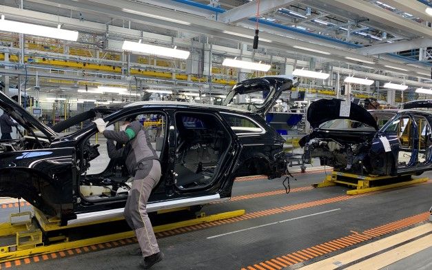 500 CV, 750 km de autonomía y fabricado en España: así será el nuevo Renault Scénic
