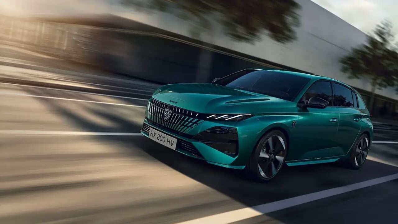 El Peugeot E-308 se renueva con una batería más grande y una mayor autonomía