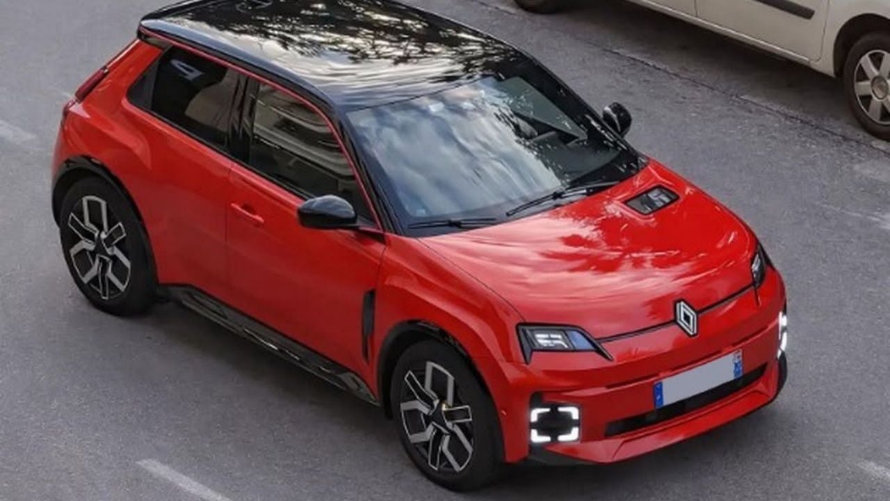 Renault empieza a simplificar la gama del R5 antes de su esperada renovación en otoño