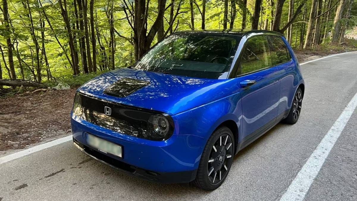 El Honda e fue un fracaso, pero ahora puede tener una segunda vida: ya aparece por menos de 17.000 euros