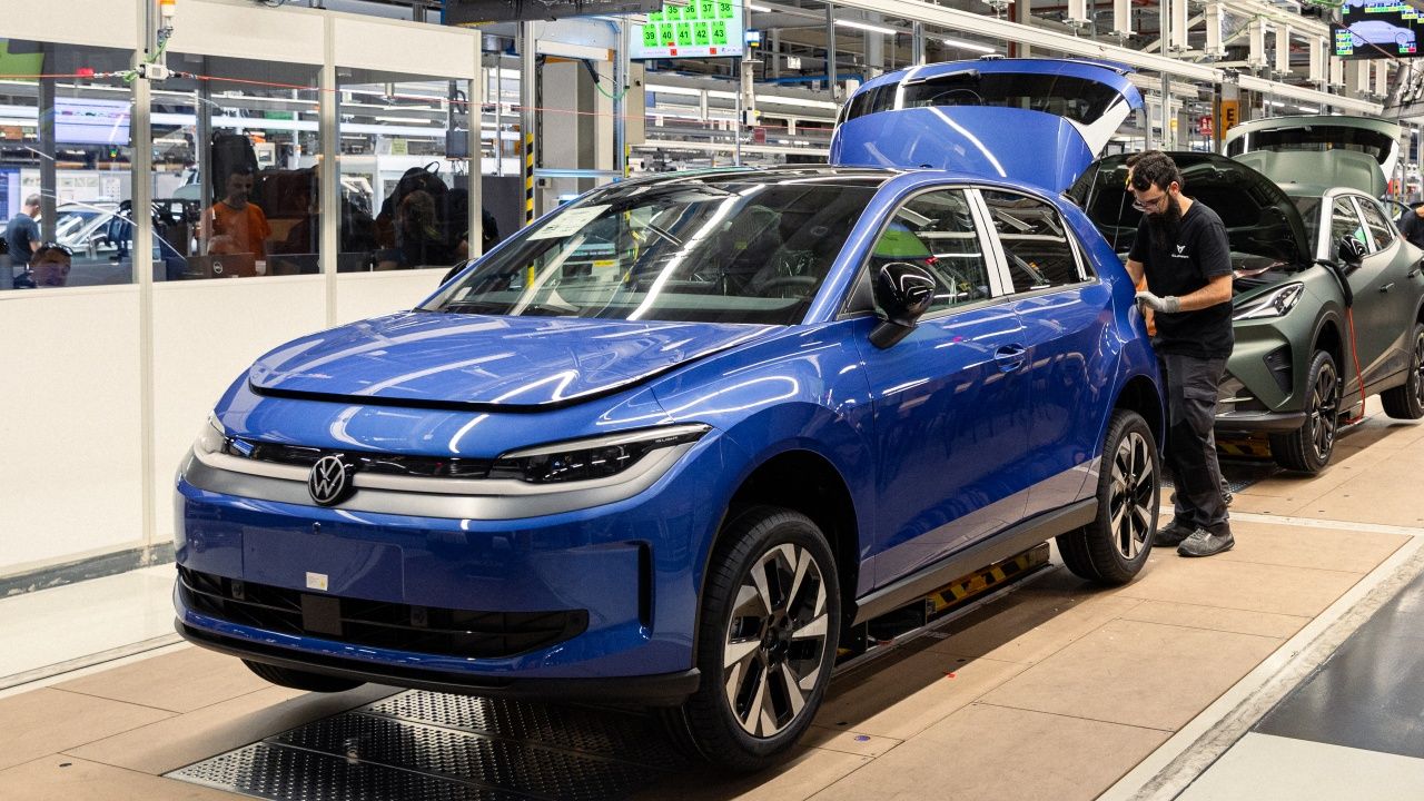 Los próximos coches eléctricos de Volkswagen costarán lo mismo que los de combustión, así lo logrará