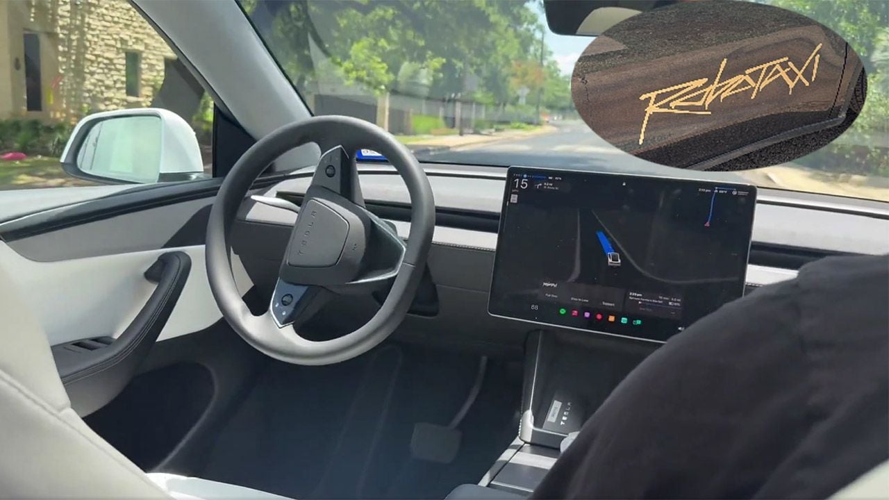 Elon Musk ya tiene lo que quería, Tesla empieza a operar sus Robotaxis sin conductor: así funcionan (vídeo)