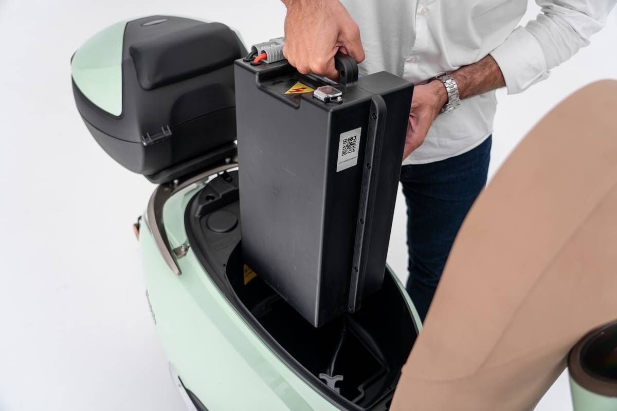 Gama EFUN 2025: scooters eléctricos con amplia autonomía y baterías CATL