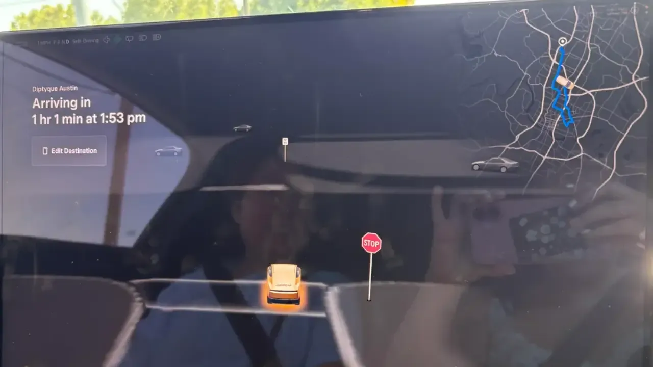 El Tesla Cybercab tiene un problema: no puede circular por autopista, haciendo mucho más largos los viajes