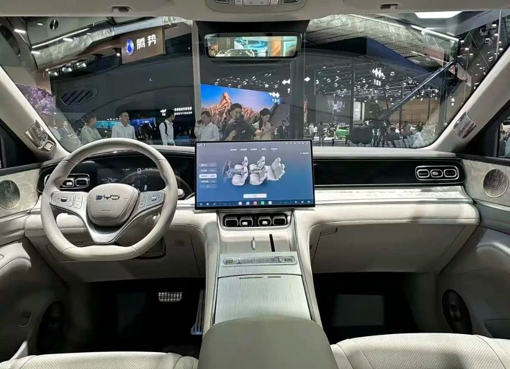 BYD Sealion 08, el SUV eléctrico con 900 km de autonomía que quiere plantar cara a los premium europeos