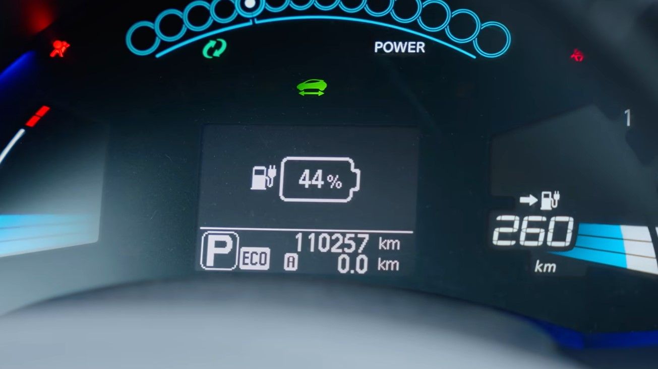 El Nissan Leaf más barato cuesta 3.900 euros: con una batería nueva puede llegar a los 500 km de autonomía