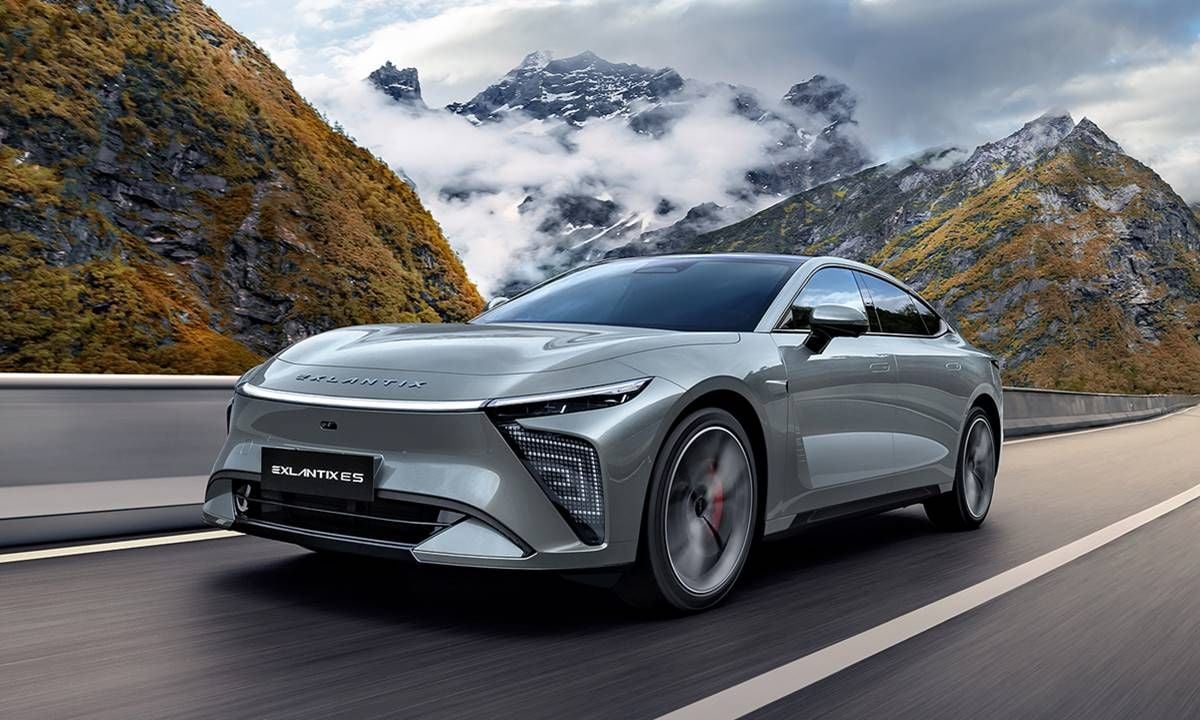 EXLANTIX ES prepara su desembarco en España con una berlina eléctrica de cinco metros, hasta 100 kWh, pero menos maletero que un Renault Megane