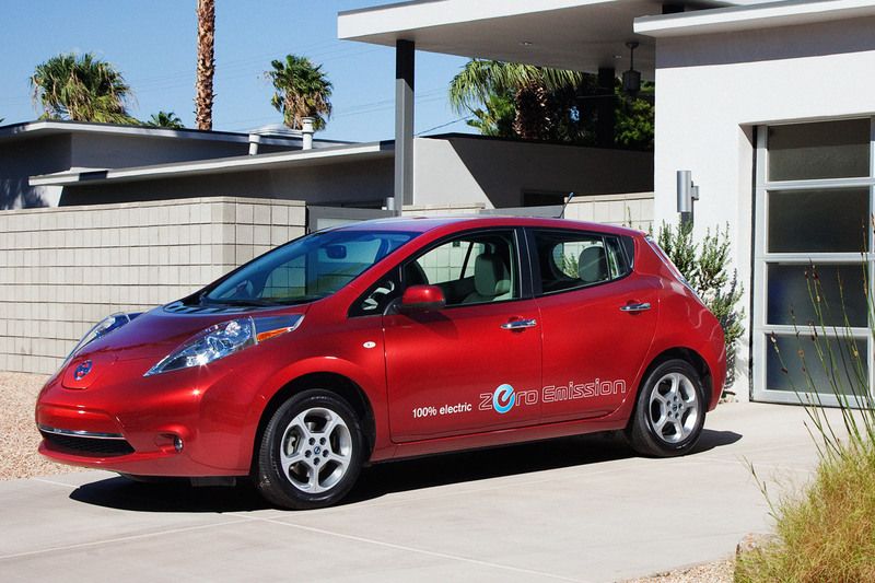 2011nissanleafred