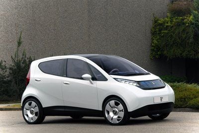 Bolloré confirma 3,300 reservas