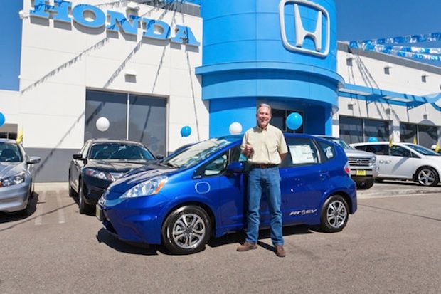 El Honda Jazz eléctrico llega al primer participante en el programa de pruebas