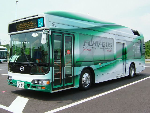 Toyota FCHV-BUS, un autobús a hidrógeno y generador móvil de electricidad