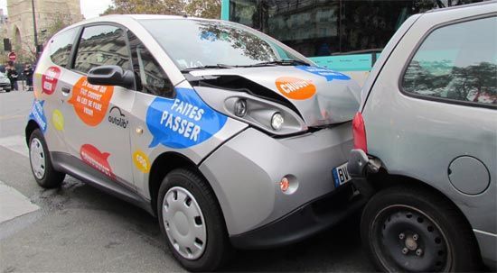 Accidente de un modelo de Autolib ¿que consecuencias tiene para el conductor?