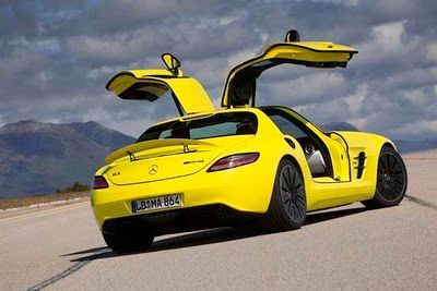 El Mercedes SLS AMG E-Cell Gullwing (alas de gaviota) pasará a fase de producción.