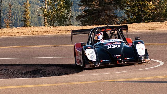 Vídeo de la subida a Pikes Peak del Toyota TMG EV P002